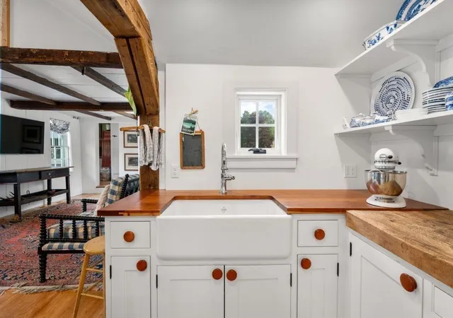 Photo 3 of Single family home for sale at 840 Main St, Norwell, MA 02061 | MLS# 73572878 | Listing updated on 2026-09-28