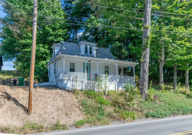 Photo 1 of Single family home for sale at 196 Pendleton Ave, Chicopee, MA 01020 | MLS# 73583236 | Listing updated on 2026-10-05