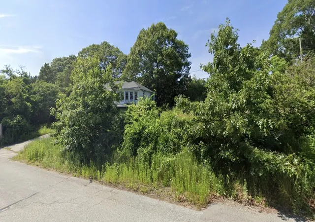Photo 3 of Single family home for sale at 3 Clearwater Dr, Plymouth, MA 02360 | MLS# 73576230 | Listing updated on 2026-09-12