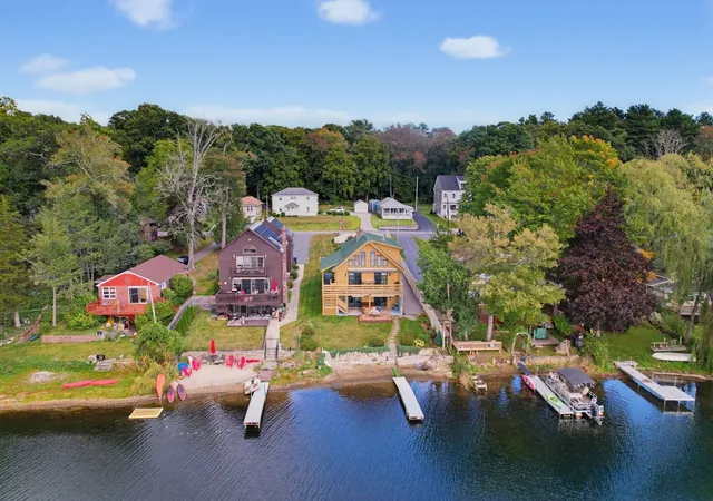 Photo 2 of Single family home for sale at 21 Taft Ave, Mendon, MA 01756 | MLS# 73583249 | Listing updated on 2026-10-02