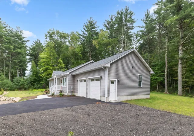 Photo 2 of Single family home for sale at 199 Palmer Rd, Brimfield, MA 01010 | MLS# 73572183 | Listing updated on 2026-09-08