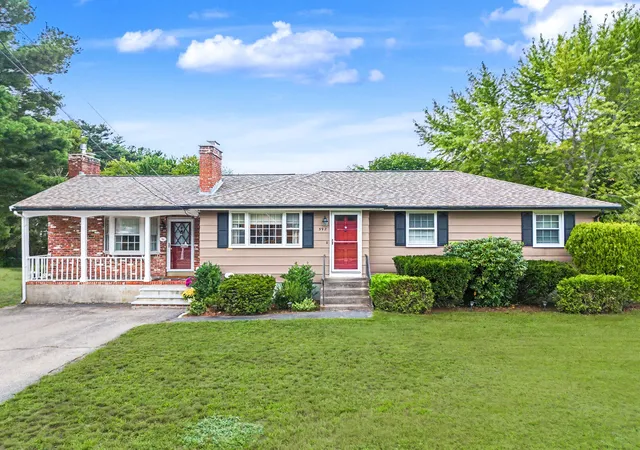 Photo 1 of Single family home for sale at 592 Pond St, Franklin, MA 02038 | MLS# 73573002 | Listing updated on 2026-10-02