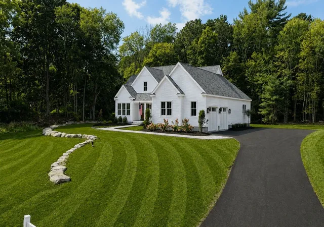 Photo 2 of Single family home for sale at 4 Hadley Hts Way, Assonet, MA 02702 | MLS# 73570751 | Listing updated on 2026-09-05
