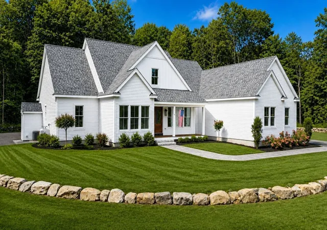 Photo 3 of Single family home for sale at 4 Hadley Hts Way, Assonet, MA 02702 | MLS# 73570751 | Listing updated on 2026-09-05