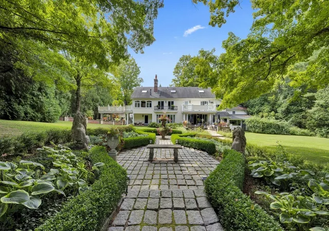 Photo 2 of Mansion for sale at 87 E Holland Brimfield Rd, Brimfield, MA 01010 | MLS# 73579841 | Listing updated on 2026-10-19