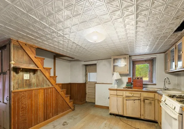 Photo 4 of Single family home for sale at 29 Beachview Ter, Malden, MA 02148 | MLS# 73571122 | Listing updated on 2026-09-11