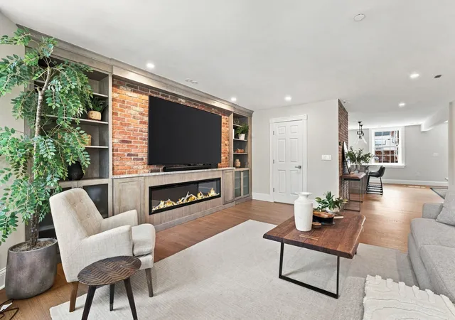 Listing Photo 4 - Condo for sale in building located at 31 Bowdoin St, Boston, MA 02114 - Unit #4