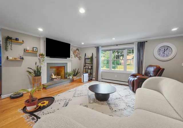 Photo 4 of Single family home for sale at 39 Rolling Acres, Cumberland, RI 02864 | MLS# 73575243 | Listing updated on 2026-09-14