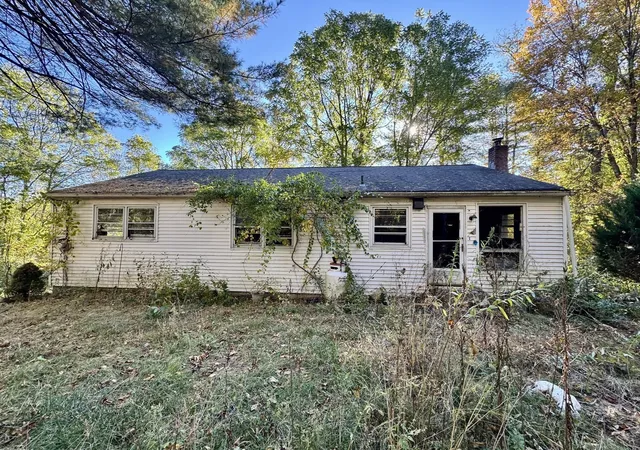 Photo 1 of Sale Pending at 5 Berry Cor Rd, Charlton, MA 01507 | MLS# 73587461 | Listing updated on 2026-10-14