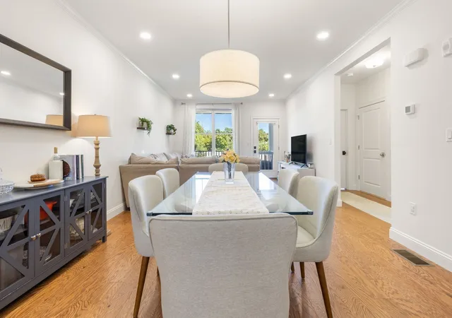 Listing Photo 1 - Condo for sale in building located at 7 E Dexter Ave, Woburn, MA 01801 - Unit #38