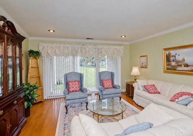 Listing Photo 4 - Condo for sale in building located at 120 Nassau Dr, Springfield, MA 01129 - Unit #120
