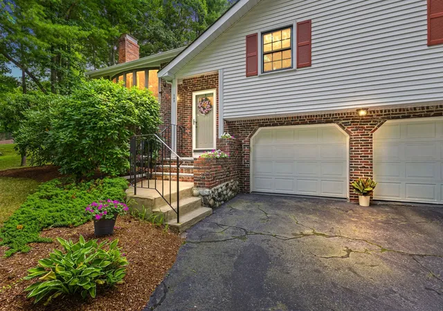 Photo 2 of Sale Pending at 163 Mechanic St, Foxboro, MA 02035 | MLS# 73574139 | Listing updated on 2026-09-30
