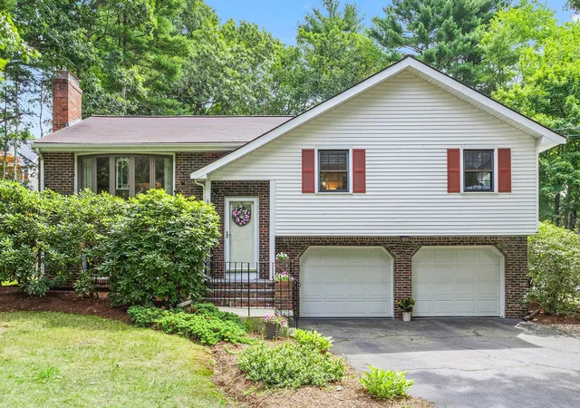 Photo 3 of Sale Pending at 163 Mechanic St, Foxboro, MA 02035 | MLS# 73574139 | Listing updated on 2026-09-30