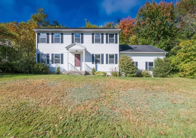 Single family home for sale at 7 Emily Ln, Amherst, MA 01002 | MLS# 73588598
