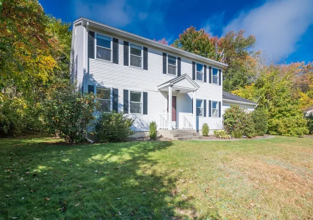 Photo 3 of Single family home for sale at 7 Emily Ln, Amherst, MA 01002 | MLS# 73588598 | Listing updated on 2026-10-12