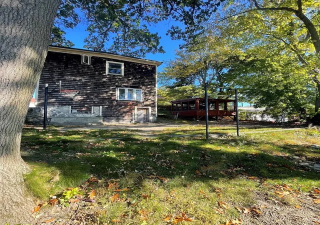 Photo 3 of Single family home for sale at 255 Plain St, Lowell, MA 01852 | MLS# 73587101 | Listing updated on 2026-10-10