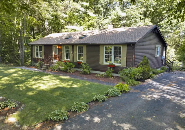 Photo 1 of Single family home for sale at 139 Podunk Rd, Sturbridge, MA 01566 | MLS# 73585107 | Listing updated on 2026-10-05