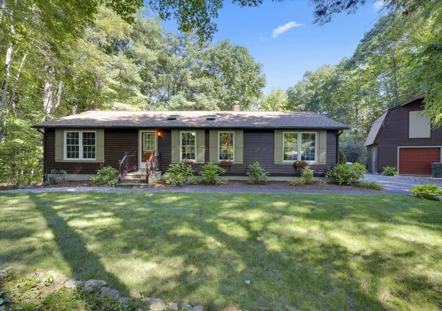 Photo 3 of Single family home for sale at 139 Podunk Rd, Sturbridge, MA 01566 | MLS# 73585107 | Listing updated on 2026-10-05