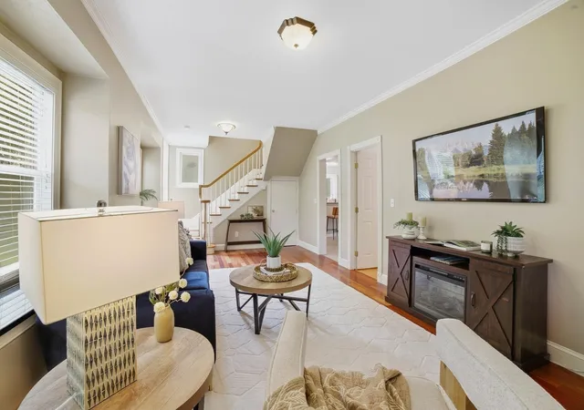 Photo 3 of Single family home for sale at 550 Sunderland Rd, Worcester, MA 01604 | MLS# 73578993 | Listing updated on 2026-10-16