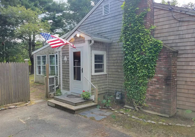 Photo 2 of Single family home for sale at 8 Westbury Way, Cotuit, MA 02635 | MLS# 73582653 | Listing updated on 2026-09-29