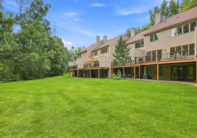 Photo 2 of Condo for sale at 770 Salisbury St #423, Worcester, MA 01609 | MLS# 73575925 | Listing updated on 2026-09-11