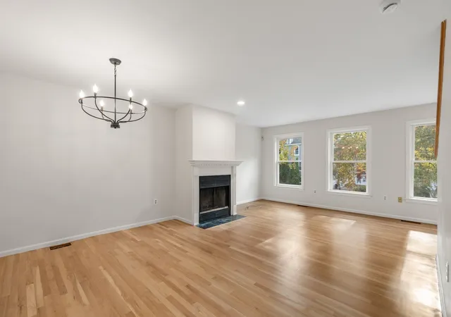 Listing Photo 4 - Condo for sale in building located at 95 Anderer Ln, Newton, MA 02132 - Unit #3