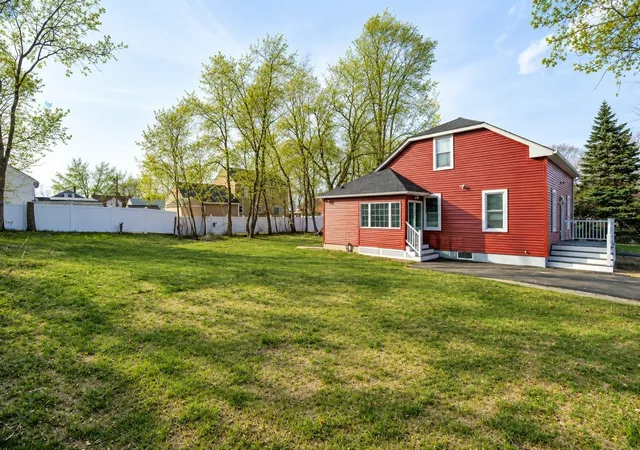 Photo 2 of Single family home for sale at 161 11th, Leominster, MA 01453 | MLS# 73582367 | Listing updated on 2026-10-06