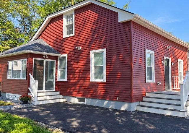 Photo 3 of Single family home for sale at 161 11th, Leominster, MA 01453 | MLS# 73582367 | Listing updated on 2026-10-06