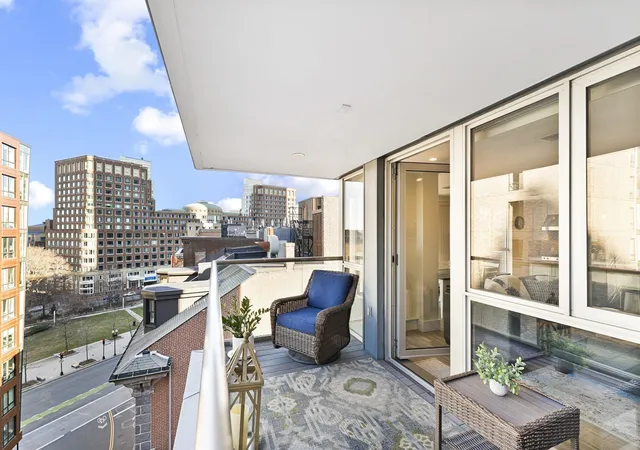 Photo 1 of Sale Pending at 99 105 Broad St #8-C, Boston, MA 02110 | MLS# 73572970 | Listing updated on 2026-09-23