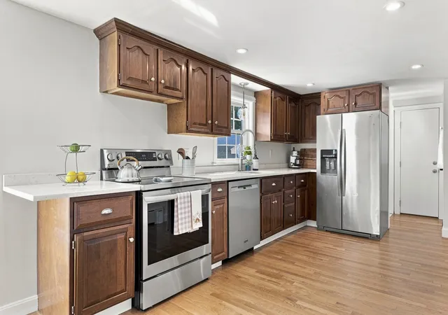 Photo 3 of Single family home for sale at 446 Pine St, South Weymouth, MA 02190 | MLS# 73573213 | Listing updated on 2026-09-12