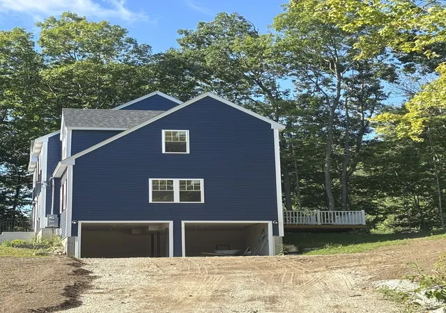 Photo 3 of Single family home for sale at 39 Hosmer St, West Boylston, MA 01583 | MLS# 73575729 | Listing updated on 2026-09-15