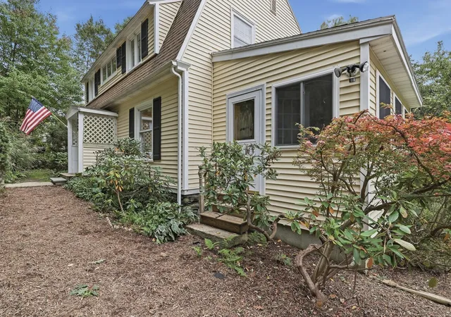 Photo 3 of Single family home for sale at 166 Cross Rd, Lunenburg, MA 01462 | MLS# 73586053 | Listing updated on 2026-10-17
