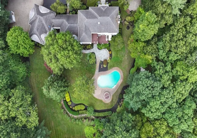 Photo 3 of Mansion for sale at 40 Eutaw Ave, Braintree, MA 02184 | MLS# 73573206 | Listing updated on 2026-09-12