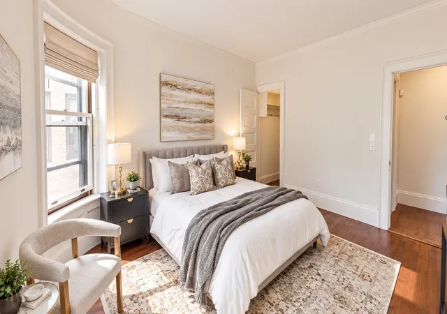 Listing Photo 4 - Condo for sale in building located at 1070 Beacon St, Brookline, MA 02446 - Unit #6A