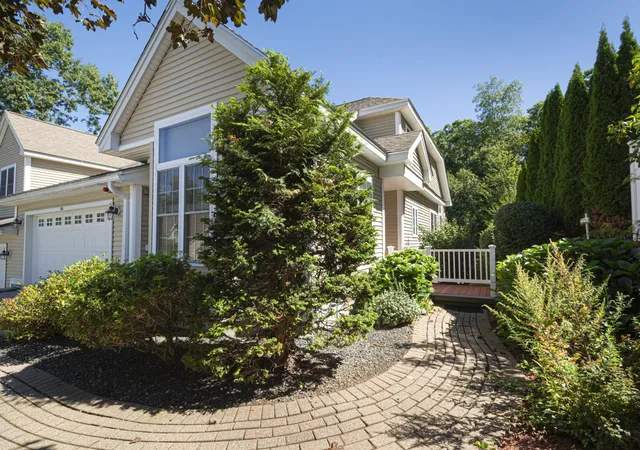 Photo 2 of Condo for sale at 308 Sprucewood Ln #308, Clinton, MA 01510 | MLS# 73579449 | Listing updated on 2026-10-05