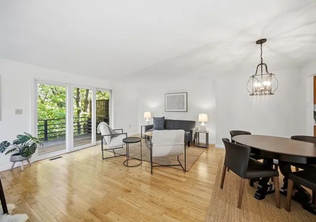 Listing Photo 2 - Condo for sale in building located at 4 Oak Ridge, Maynard, MA 01754 - Unit #1