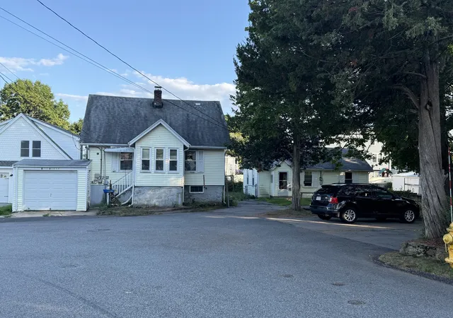 Photo 2 of Single family home for sale at 3 Somerville Ave, Braintree, MA 02184 | MLS# 73589112 | Listing updated on 2026-10-16