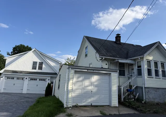 Photo 3 of Single family home for sale at 3 Somerville Ave, Braintree, MA 02184 | MLS# 73589112 | Listing updated on 2026-10-16