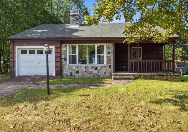 Photo 2 of Single family home for sale at 140 S Main St, Bellingham, MA 02019 | MLS# 73580163 | Listing updated on 2026-10-13