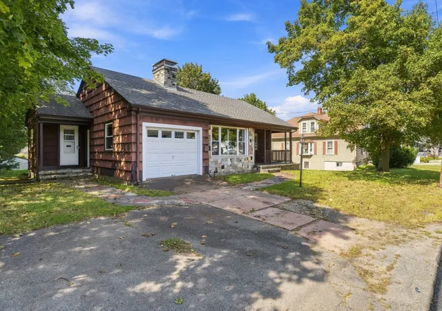 Photo 3 of Single family home for sale at 140 S Main St, Bellingham, MA 02019 | MLS# 73580163 | Listing updated on 2026-10-13