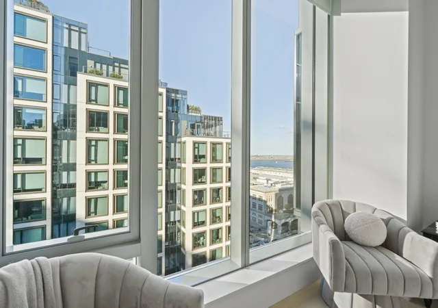 Photo 4 of Condo for sale at 135 Seaport Blvd #1703, Boston, MA 02210 | MLS# 73574809 | Listing updated on 2026-09-13