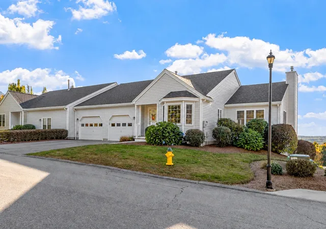 Condo for sale at 41 Oak Leaf Rd #41, Fitchburg, MA 01420 | MLS# 73588299