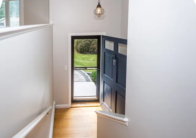 Photo 3 of Sale Pending at 3 Short St, Franklin, MA 02038 | MLS# 73575290 | Listing updated on 2026-09-16