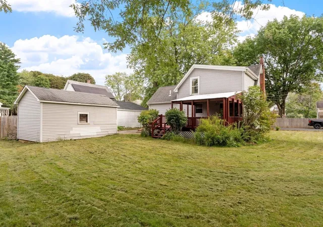 Photo 3 of Single family home for sale at 5 Branch St, Gardner, MA 01440 | MLS# 73571702 | Listing updated on 2026-10-07