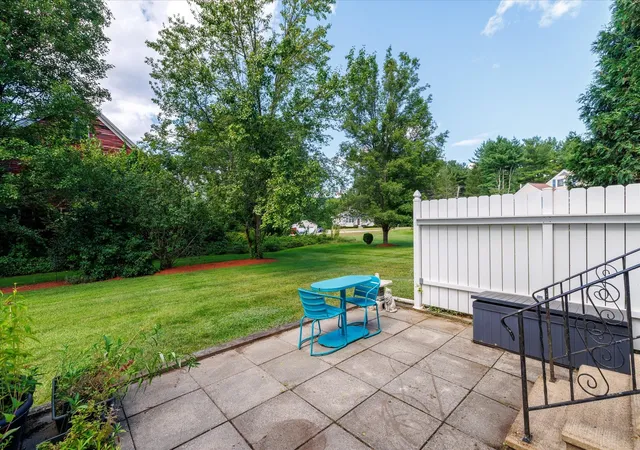 Photo 4 of Sale Pending at 391 Providence Rd #1, South Grafton, MA 01560 | MLS# 73572443 | Listing updated on 2026-09-19