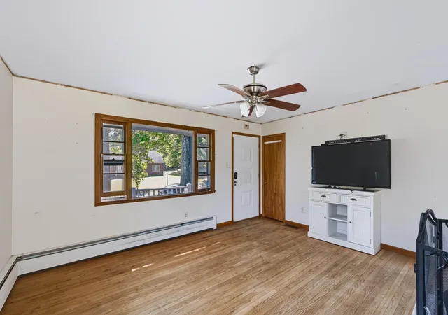 Photo 3 of Sale Pending at 21 Fern Ave, Amesbury, MA 01913 | MLS# 73575176 | Listing updated on 2026-09-30