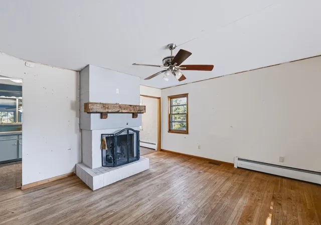 Photo 4 of Sale Pending at 21 Fern Ave, Amesbury, MA 01913 | MLS# 73575176 | Listing updated on 2026-09-30