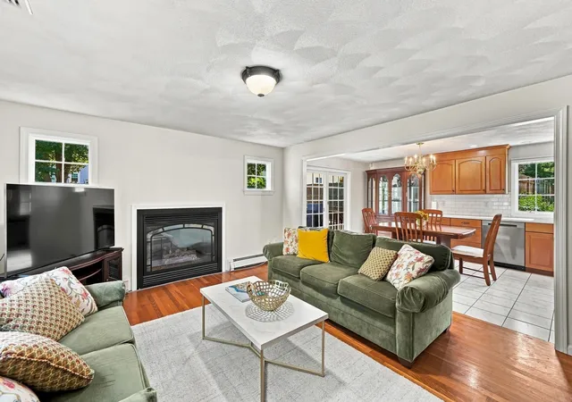 Photo 4 of Single family home for sale at 24 Richardson St, Winchester, MA 01890 | MLS# 73571480 | Listing updated on 2026-09-07