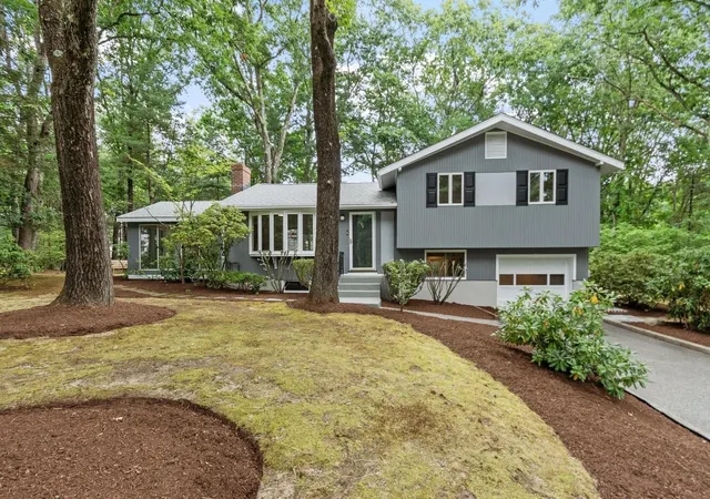 Photo 4 of Sale Pending at 10 Brentwood, Sudbury, MA 01776 | MLS# 73573787 | Listing updated on 2026-09-18