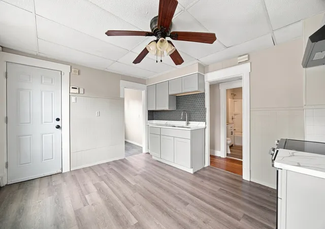 Photo 4 of Sale Pending at 415 Orange St, Springfield, MA 01108 | MLS# 73571878 | Listing updated on 2026-09-29